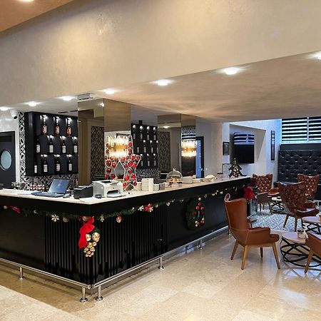 Hotel Monogram Park รูมา ภายนอก รูปภาพ