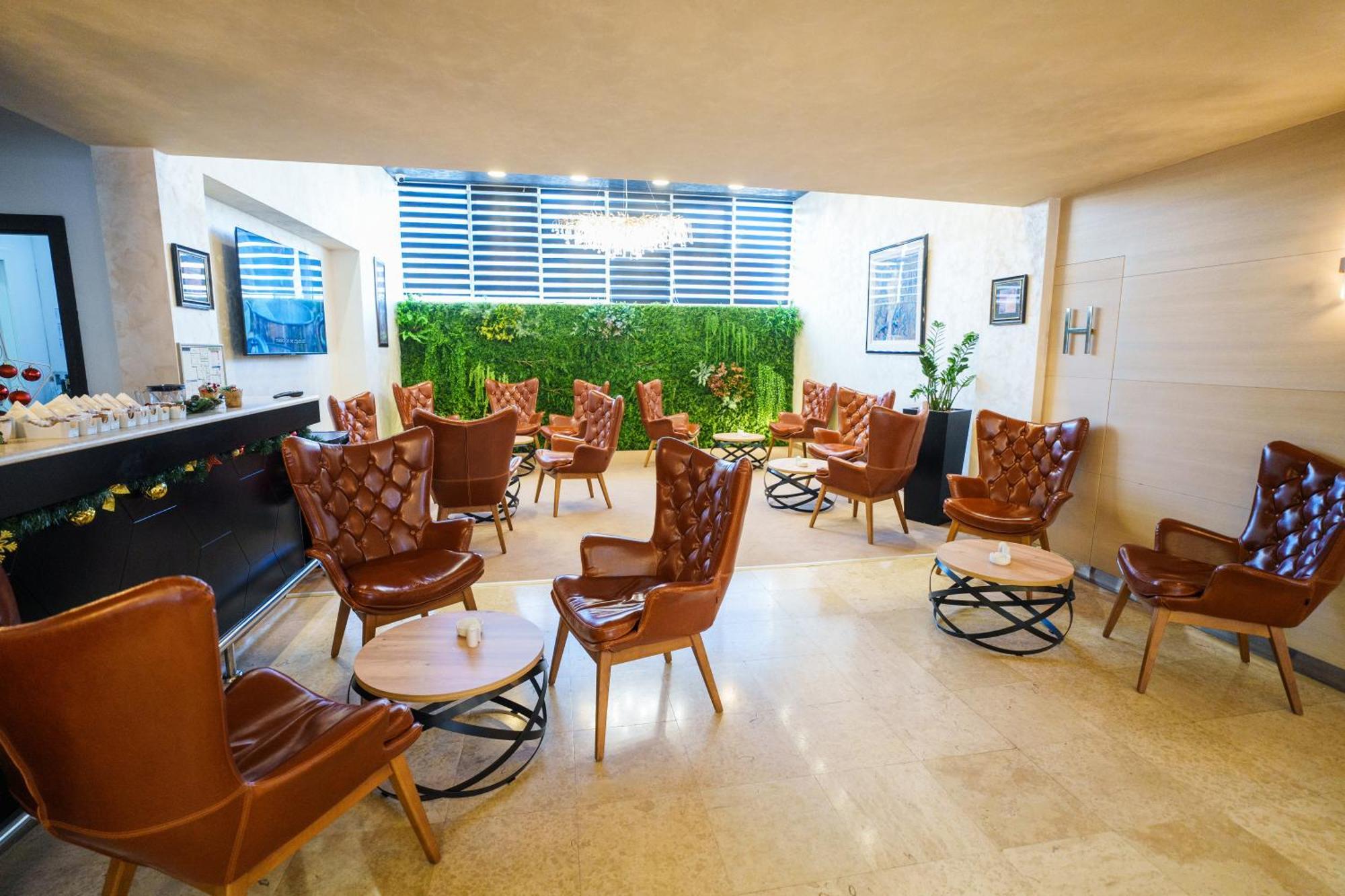 Hotel Monogram Park รูมา ภายนอก รูปภาพ