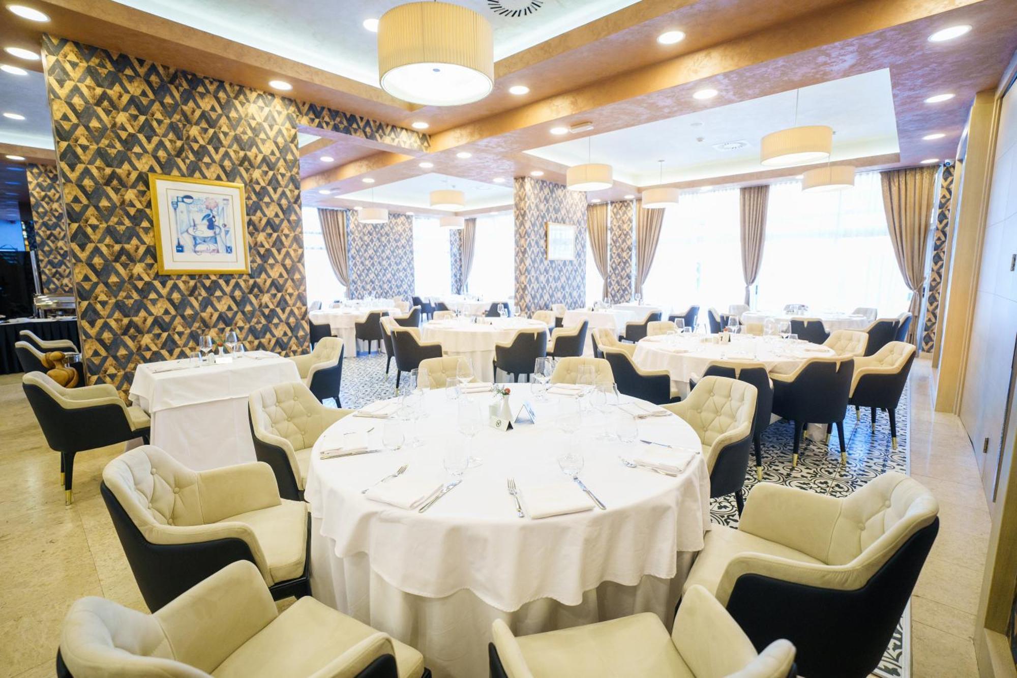 Hotel Monogram Park รูมา ภายนอก รูปภาพ